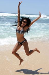 Nicole Scherzinger feet photo thumbnail