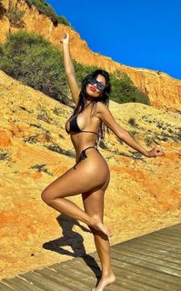 Nicole Scherzinger feet photo thumbnail