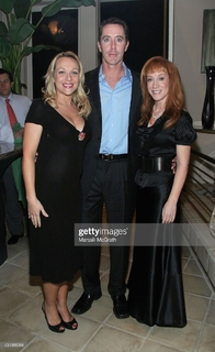 Nicole Sullivan feet photo thumbnail