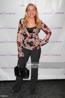 Nicole Sullivan feet photo thumbnail