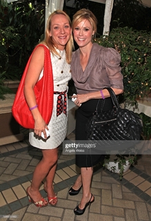 Nicole Sullivan feet photo thumbnail