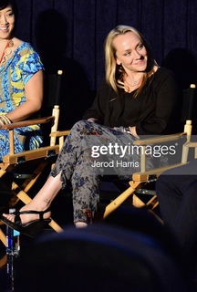 Nicole Sullivan feet photo thumbnail