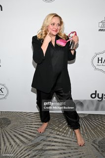 Nicole Sullivan feet photo thumbnail