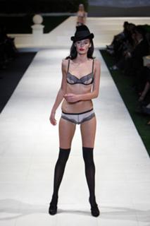 Nicole Trunfio feet photo 6