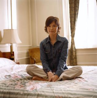Nicole de Boer feet photo thumbnail