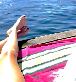 Nicole de Boer feet photo 4