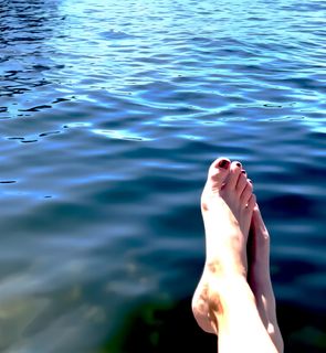 Nicole de Boer feet photo 1