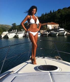 Nicoleta Luciu feet photo 9