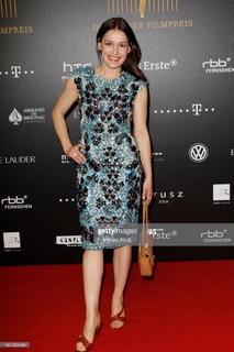 Nicolette Krebitz feet photo 19