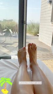 Nicolette van Dam feet photo 11