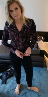 Nicolette van Dam feet photo 5