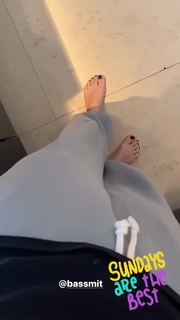 Nicolette van Dam feet photo 2