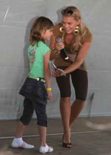 Nicolette van Dam feet photo 9
