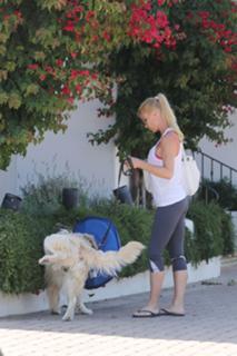 Nicollette Sheridan feet photo thumbnail