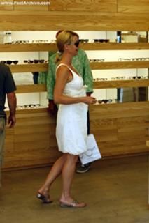 Nicollette Sheridan feet photo thumbnail