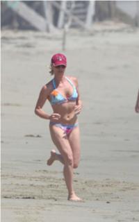 Nicollette Sheridan feet photo thumbnail