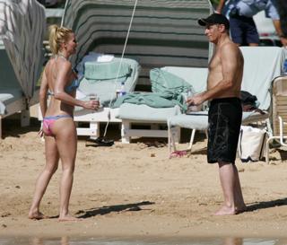 Nicollette Sheridan feet photo thumbnail