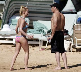 Nicollette Sheridan feet photo thumbnail