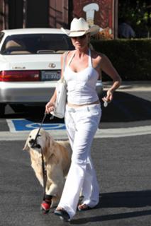 Nicollette Sheridan feet photo thumbnail