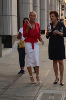 Nicollette Sheridan feet photo thumbnail