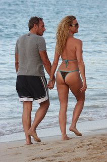 Nicollette Sheridan feet photo thumbnail