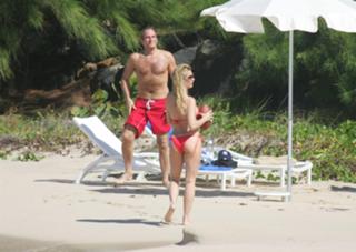 Nicollette Sheridan feet photo thumbnail