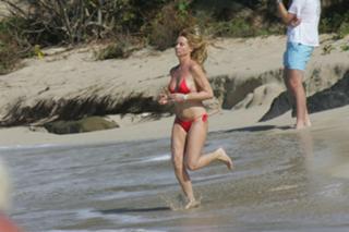 Nicollette Sheridan feet photo thumbnail