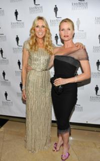 Nicollette Sheridan feet photo thumbnail