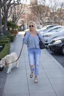 Nicollette Sheridan feet photo thumbnail