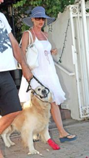 Nicollette Sheridan feet photo thumbnail