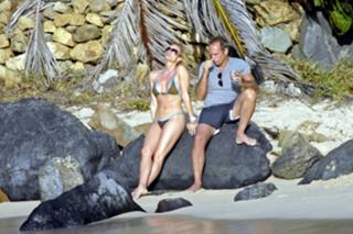 Nicollette Sheridan feet photo thumbnail