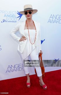 Nicollette Sheridan feet photo 2