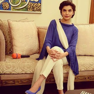 Nida Yasir feet photo 12