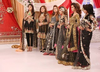 Nida Yasir feet photo 9