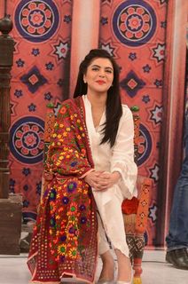 Nida Yasir feet photo 8