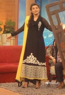 Nida Yasir feet photo 5
