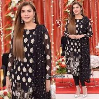 Nida Yasir feet photo 1