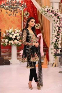 Nida Yasir feet photo 20
