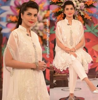 Nida Yasir feet photo 17