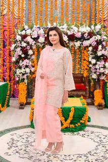 Nida Yasir feet photo 5