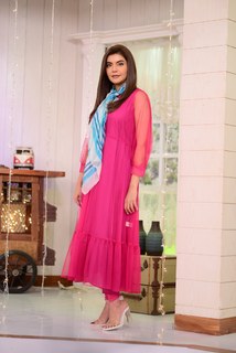 Nida Yasir feet photo 18