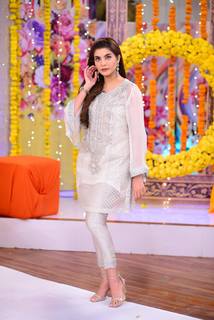 Nida Yasir feet photo 9