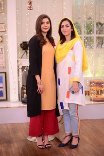Nida Yasir feet photo 17