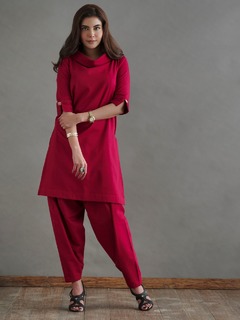 Nida Yasir feet photo 10