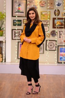 Nida Yasir feet photo 5