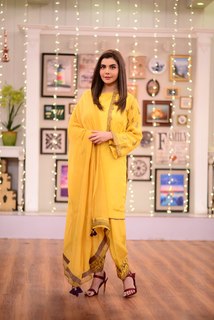 Nida Yasir feet photo 4
