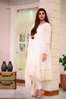 Nida Yasir feet photo 2