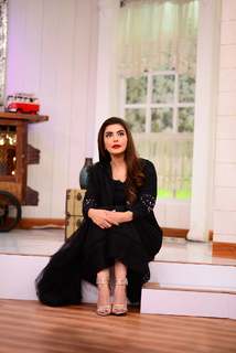 Nida Yasir feet photo 15