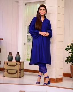 Nida Yasir feet photo 9