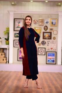 Nida Yasir feet photo 12